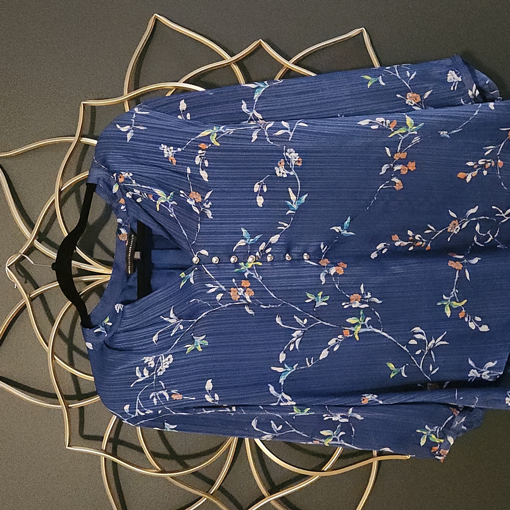 Floral blue blouse